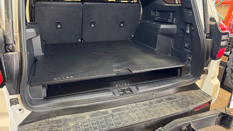 Load image into Gallery viewer, Toyota - 4Runner - 2025-Present - 6th Gen - Hybrid - Explore Series - Rear Plate System
