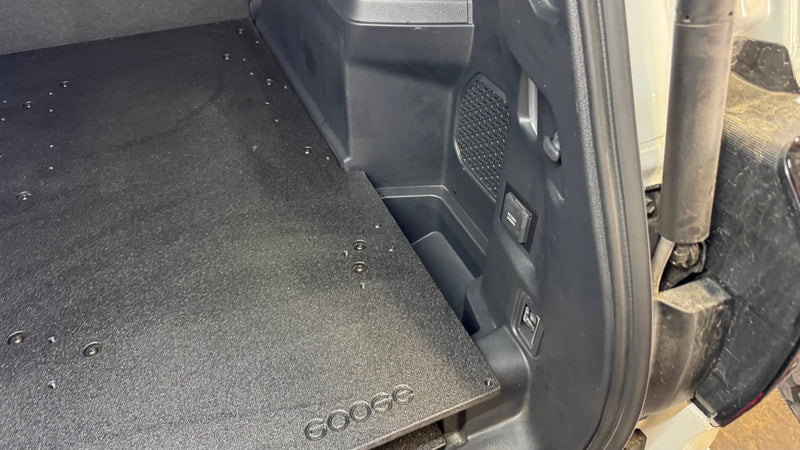 Load image into Gallery viewer, Toyota - 4Runner - 2025-Present - 6th Gen - Hybrid - Explore Series - Rear Plate System
