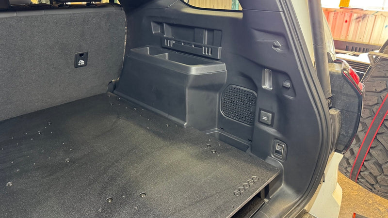 Load image into Gallery viewer, Toyota - 4Runner - 2025-Present - 6th Gen - Hybrid - Explore Series - Rear Plate System
