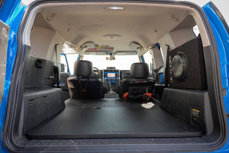 Load image into Gallery viewer, Toyota FJ Cruiser 2006-2014 - Second Row Seat Delete Plate System
