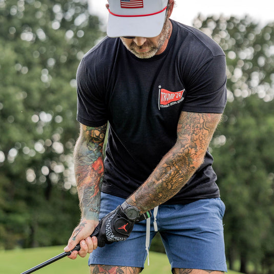 Unlike The Shooter Trump Doesn't Miss Golf Edition Men's T-Shirt