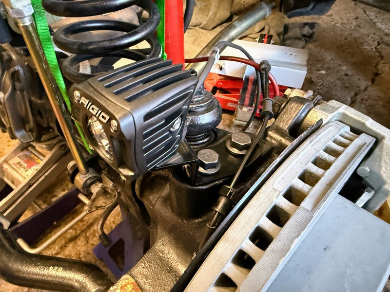 Load image into Gallery viewer, Dana/Spicer "Ultimate Dana 60" Steerable Knuckle Pod Light Mounts
