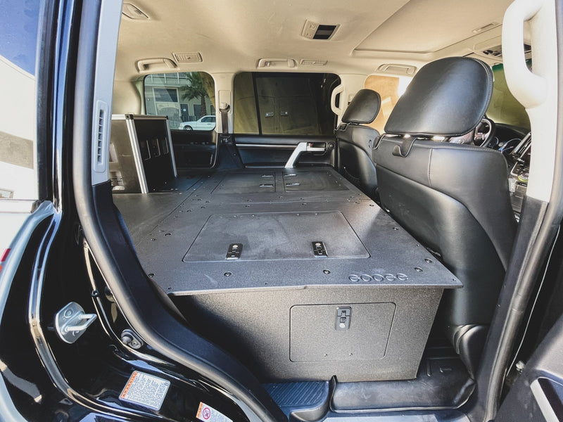Load image into Gallery viewer, Ultimate Chef and Sleep Package for the Toyota Land Cruiser 2008-2021 200 Series
