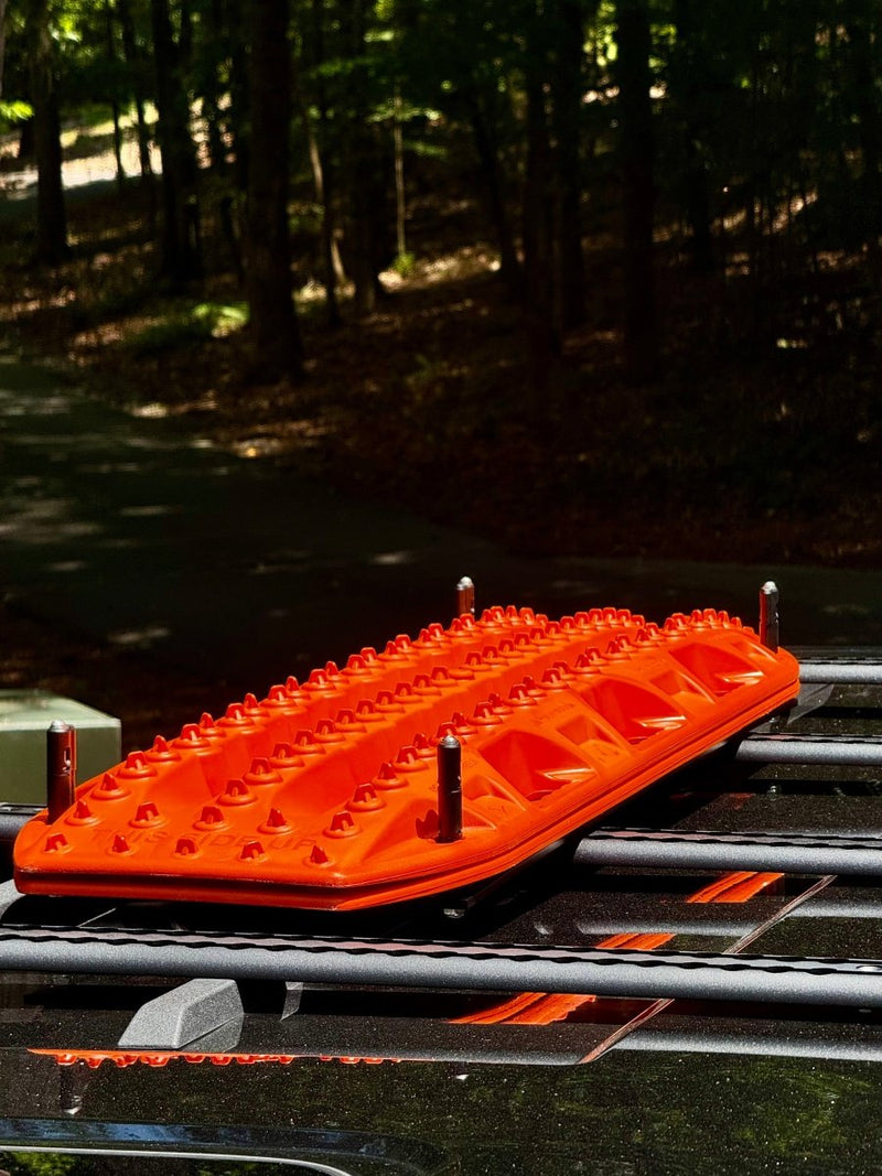 Load image into Gallery viewer, Recovery Board Carrier - Universal Mount - MaxTrax MKII &amp; Lite
