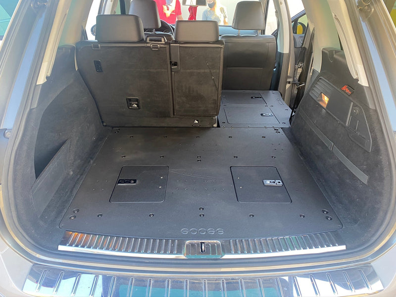 Load image into Gallery viewer, Volkswagen Touareg 2011-2017 2nd Gen. - Second Row Seat Delete Plate System
