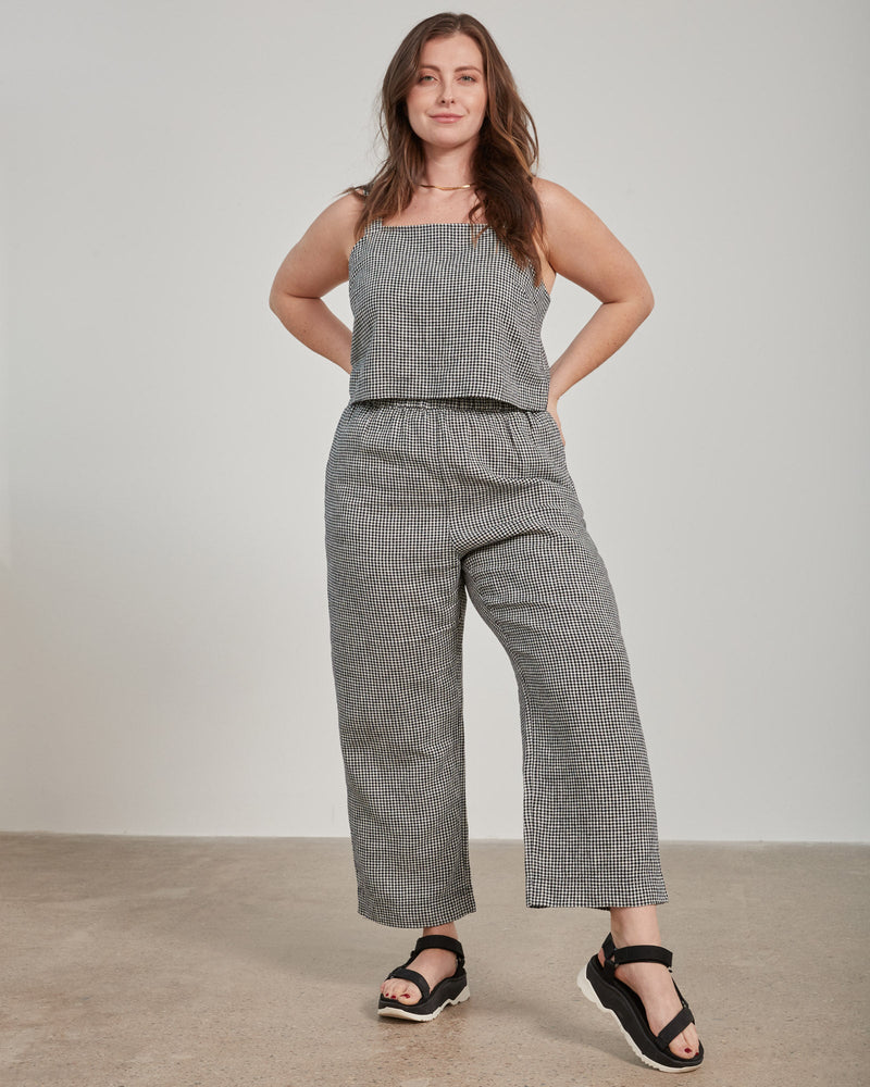 Load image into Gallery viewer, Linen Cropped Tank
