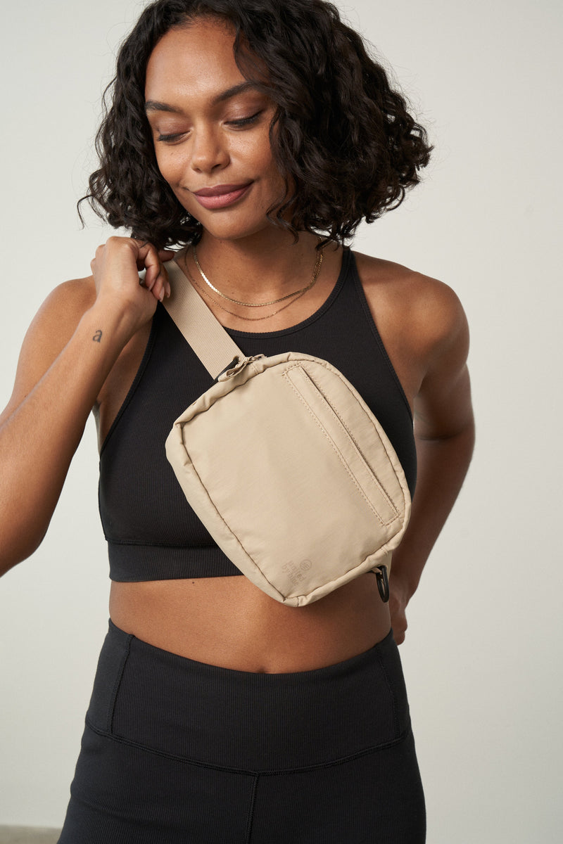 Load image into Gallery viewer, (Re)active™ 2L Convertible Crossbody
