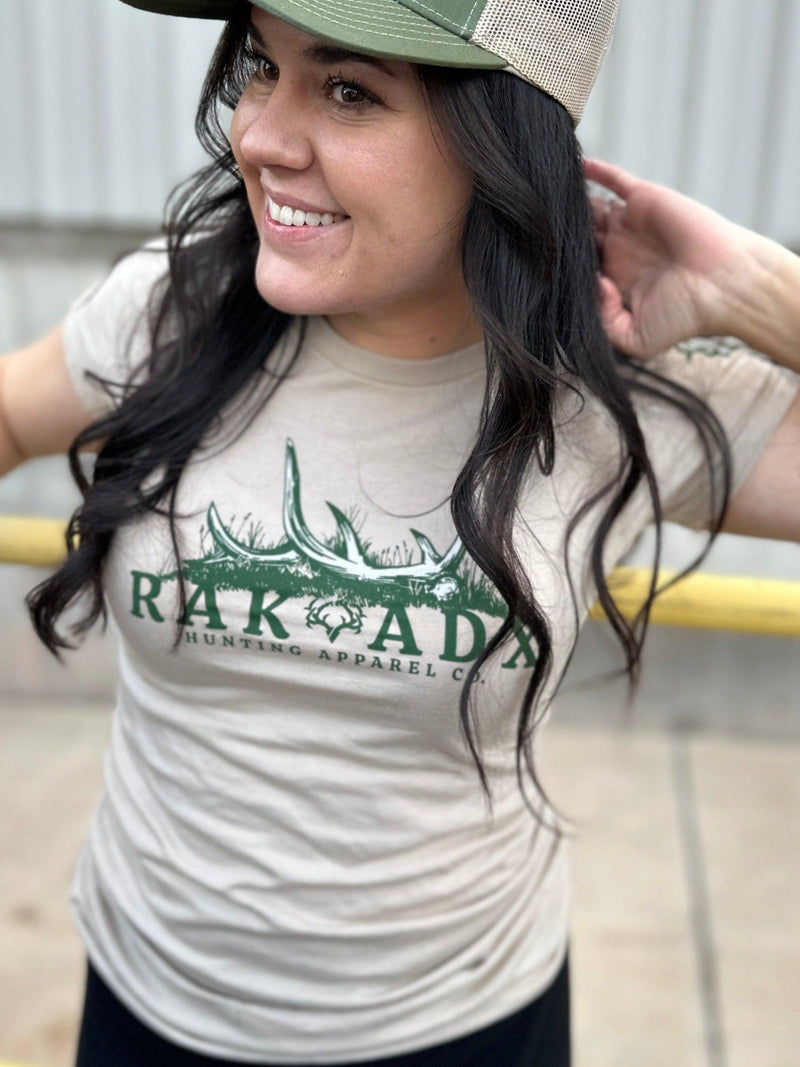 Load image into Gallery viewer, Womens Finders Keepers Tee
