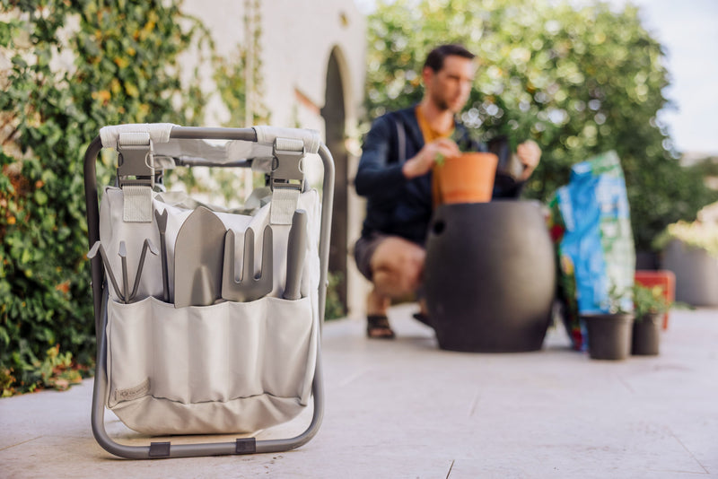 Load image into Gallery viewer, Gardener 2.0 Folding Seat with Tools
