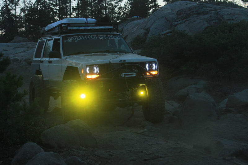 Load image into Gallery viewer, Jeep TJ XJ YJ ZJ Steerable Knuckle Pod Light Mounts (1984-2006 Wrangler/Cherokee)
