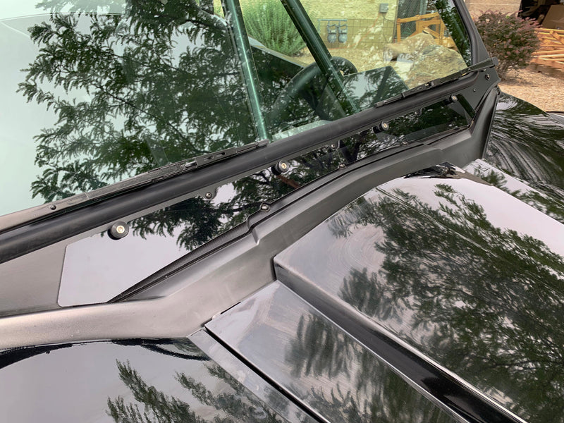 Load image into Gallery viewer, Wildcat XX Vented Glass Windshield with Wipers
