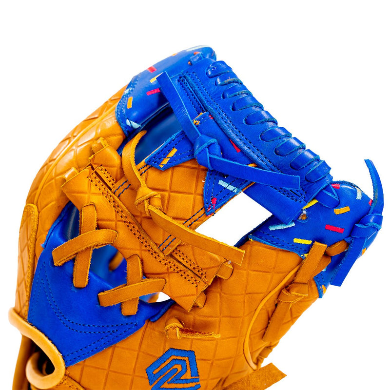 Load image into Gallery viewer, Youth Ball Glove - Ice Cream glove (Blue Razberry)
